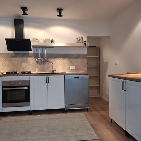 Apartmani Alma Pula Bagian luar foto