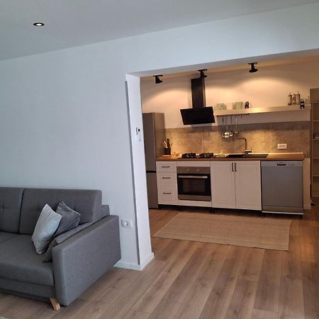 Apartmani Alma Pula Bagian luar foto