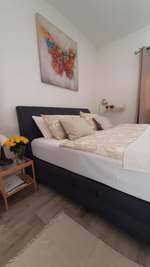 Apartmani Alma Pula Bagian luar foto