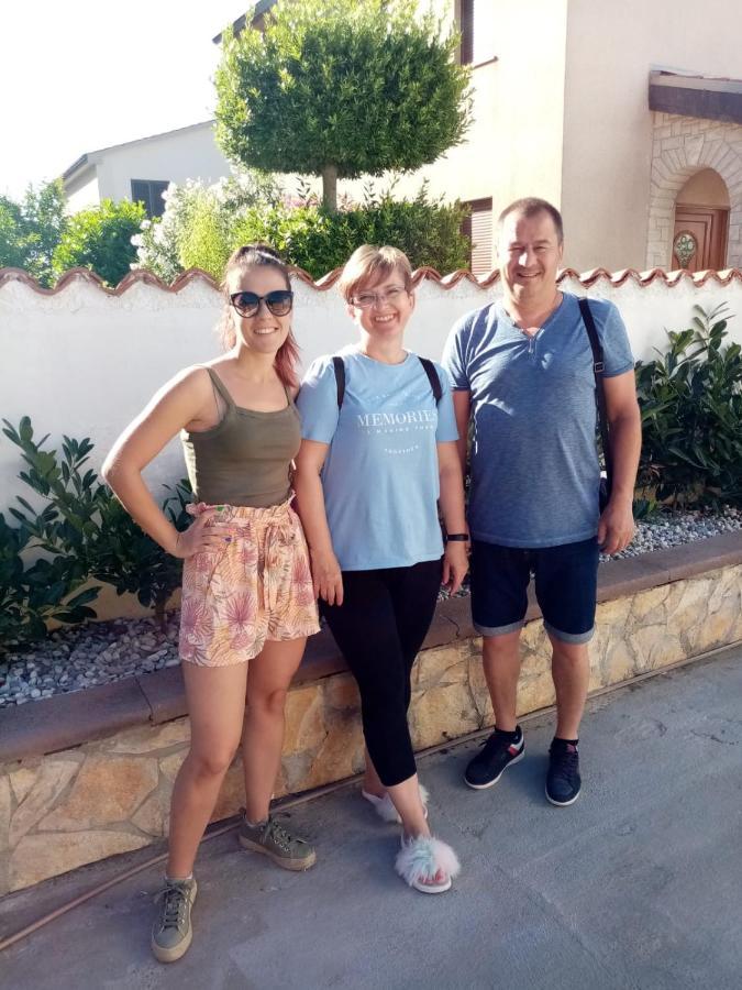 Apartmani Alma Pula Bagian luar foto