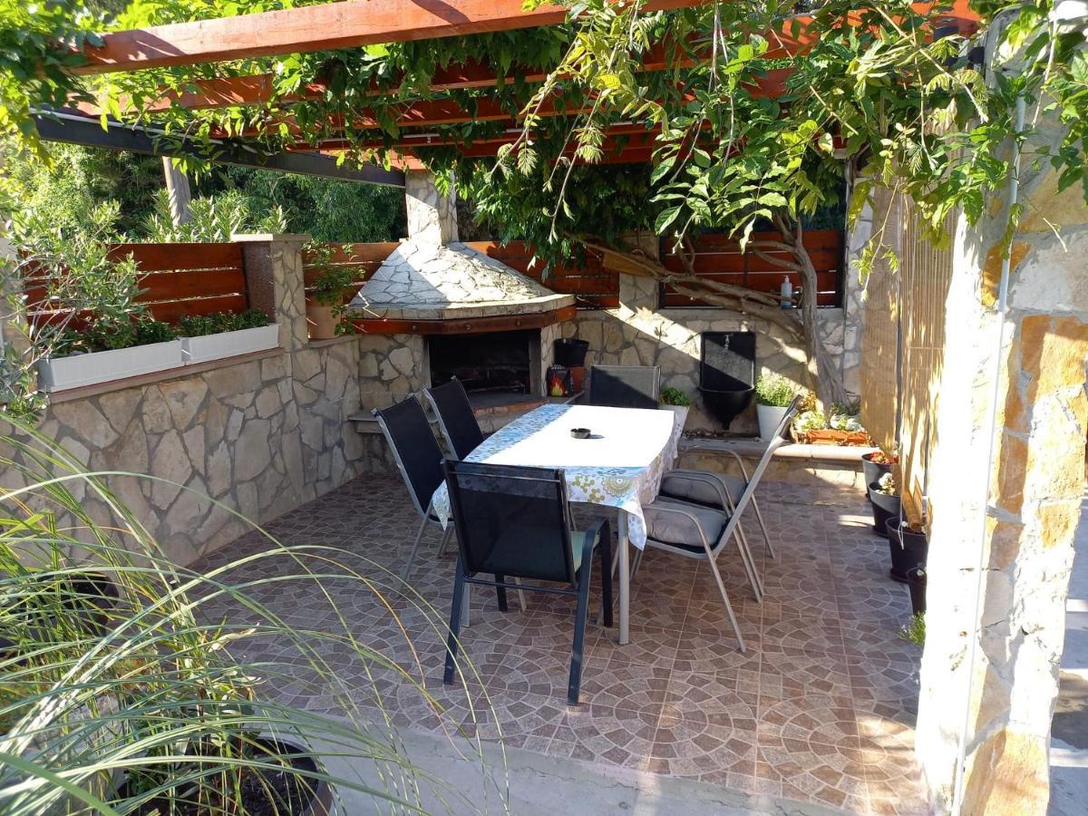 Apartmani Alma Pula Bagian luar foto