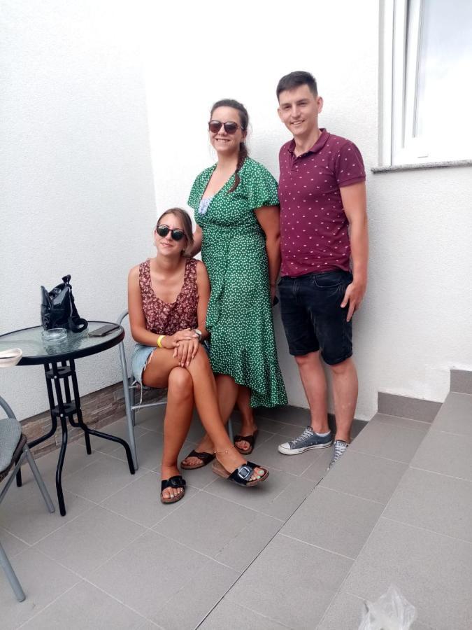 Apartmani Alma Pula Bagian luar foto