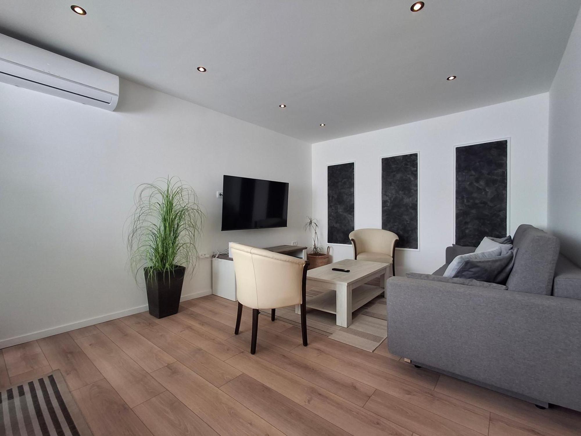 Apartmani Alma Pula Bagian luar foto