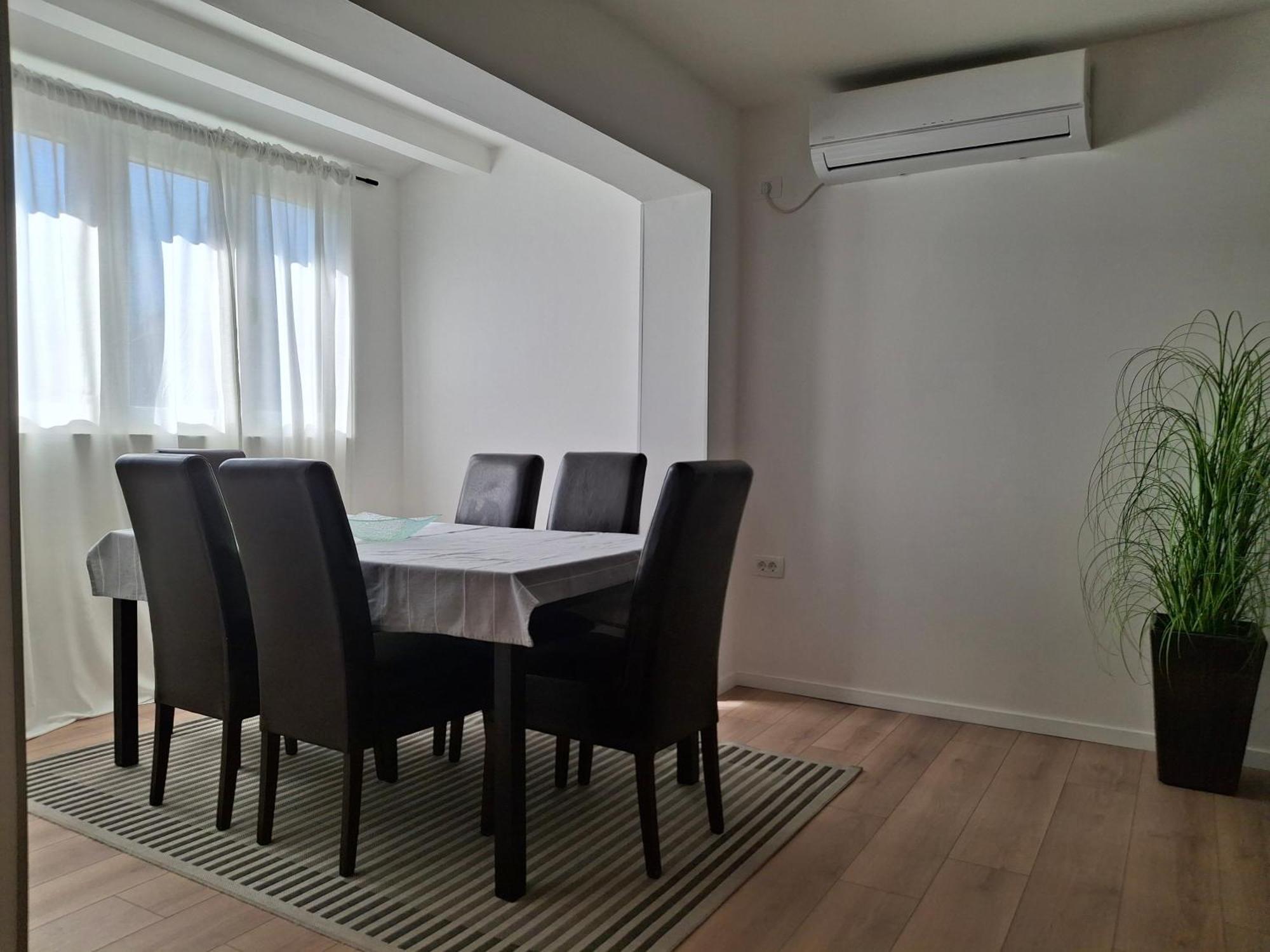 Apartmani Alma Pula Bagian luar foto