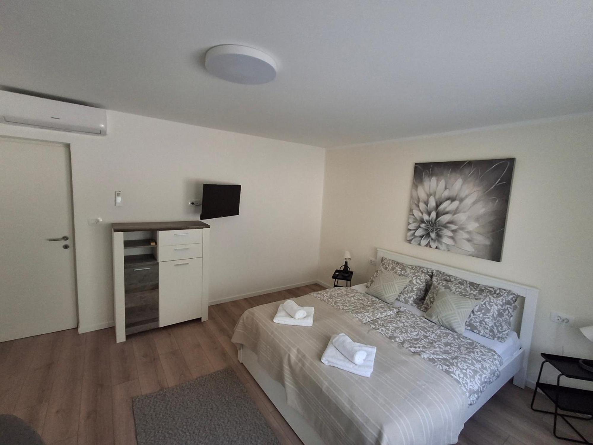Apartmani Alma Pula Bagian luar foto