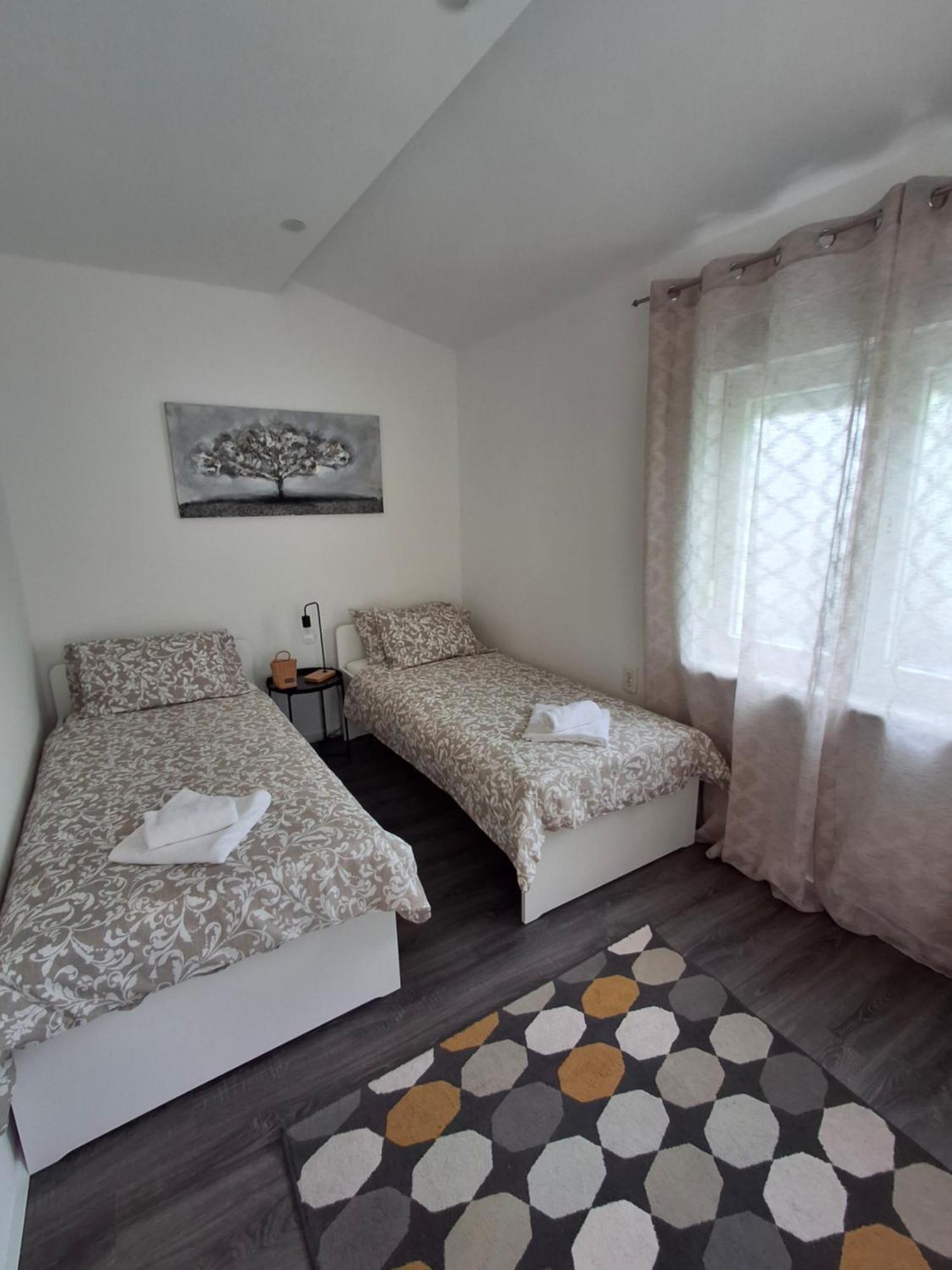 Apartmani Alma Pula Bagian luar foto